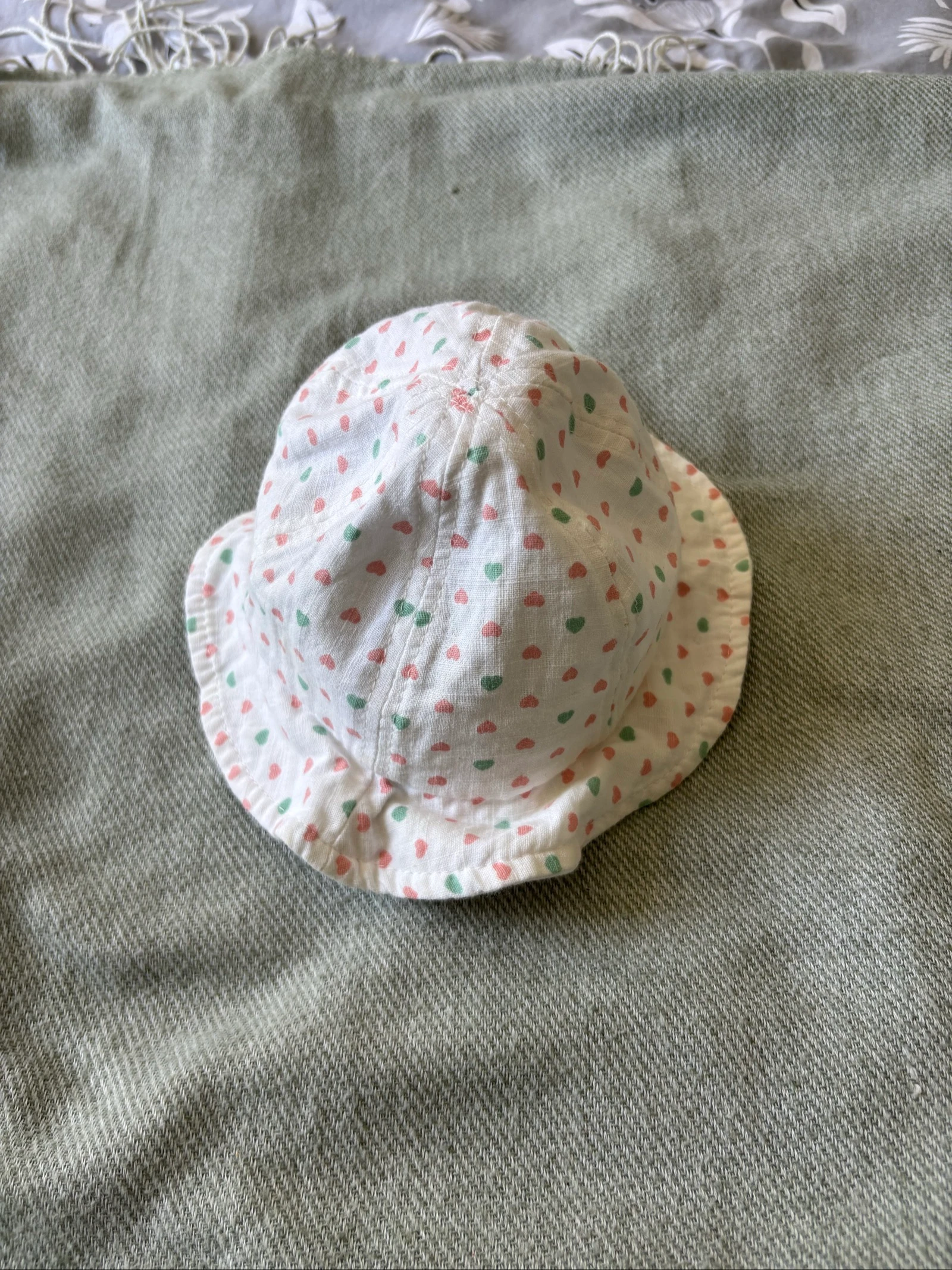 173/ Chapeau cœurs - La Redoute - 45 cm – photo 2